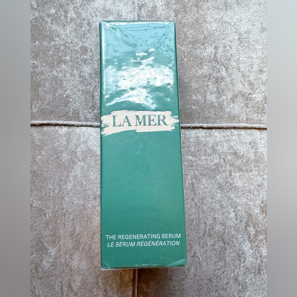 La Mer rejuvenating serum